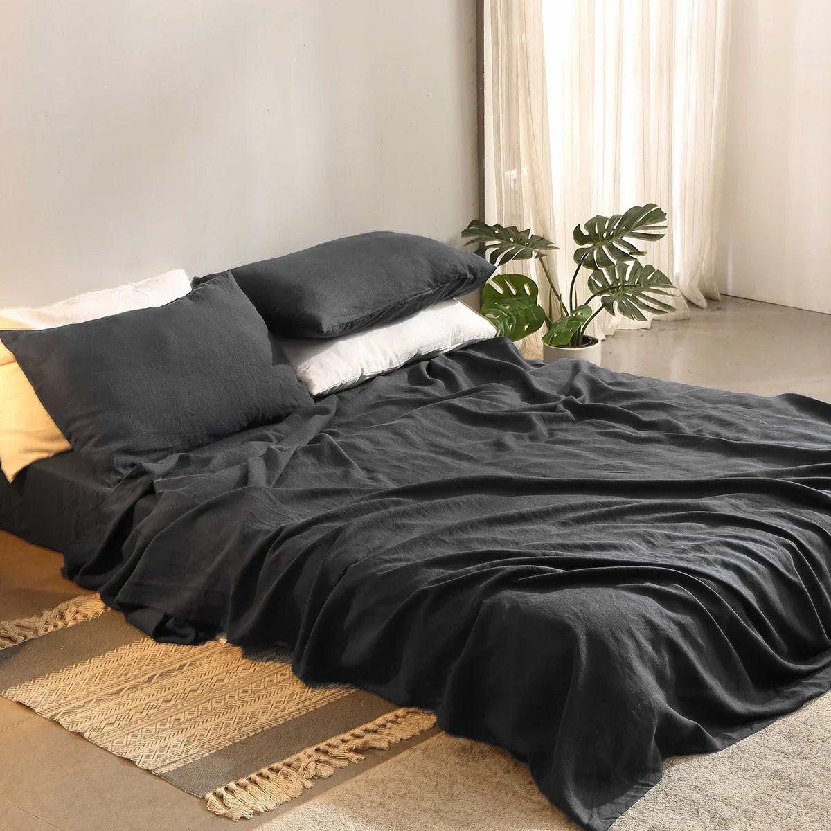 Calen Bedding Set
