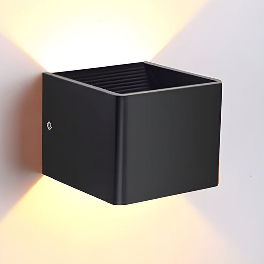 Vanta Wall Light