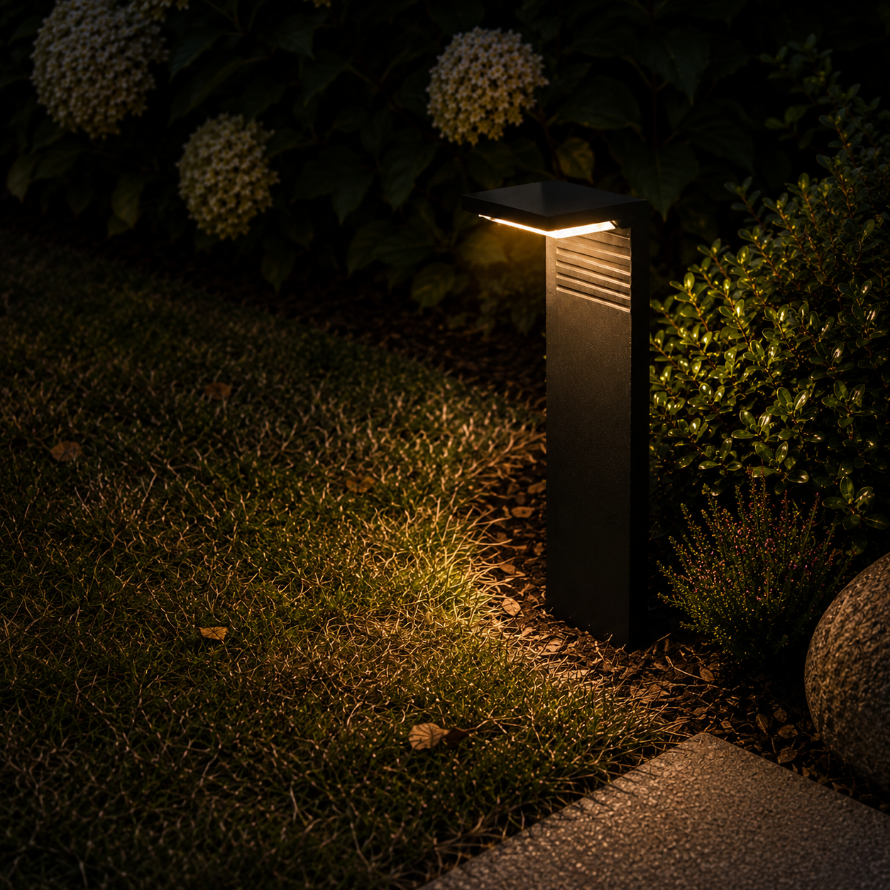 Eco Solar Garden Lamp