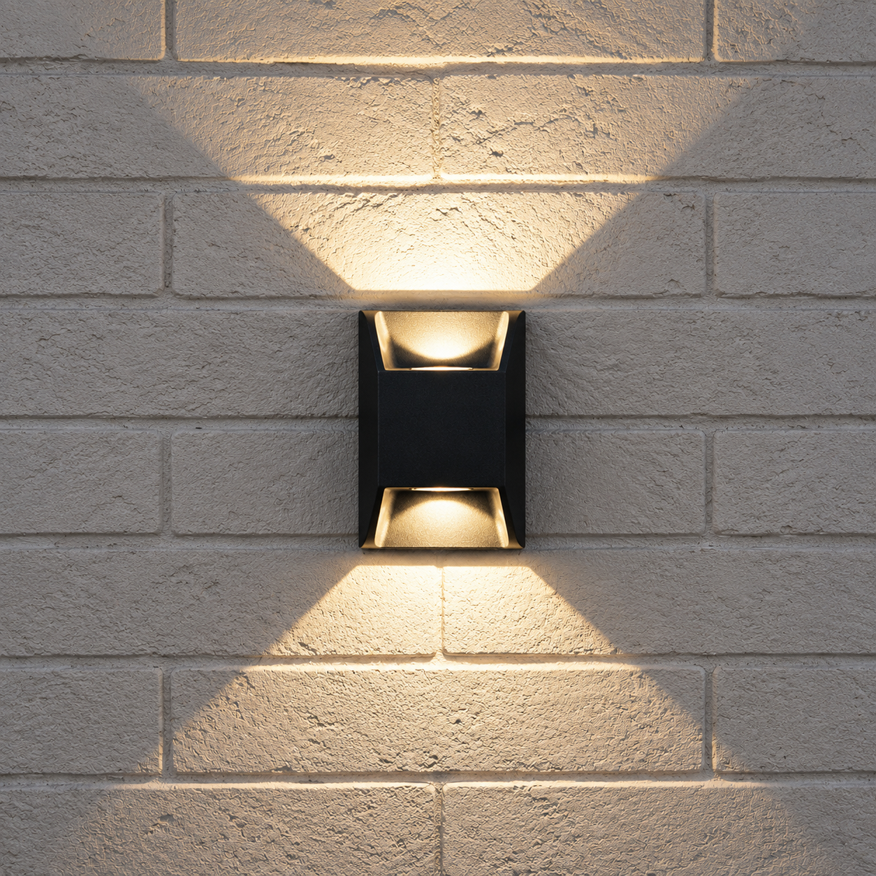 Ava Outdoor Wall Light