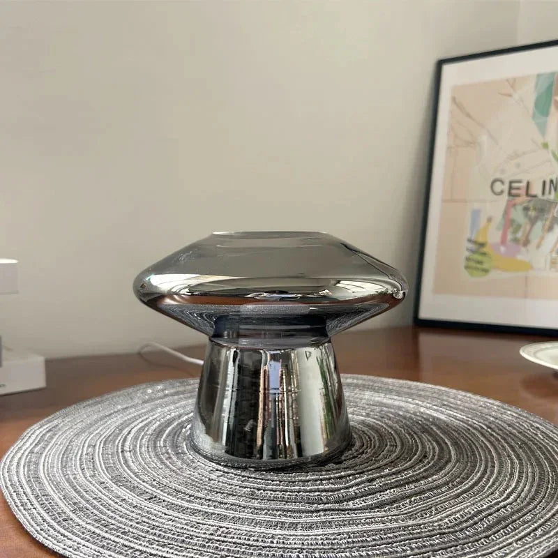 Alaia Desk Lamp