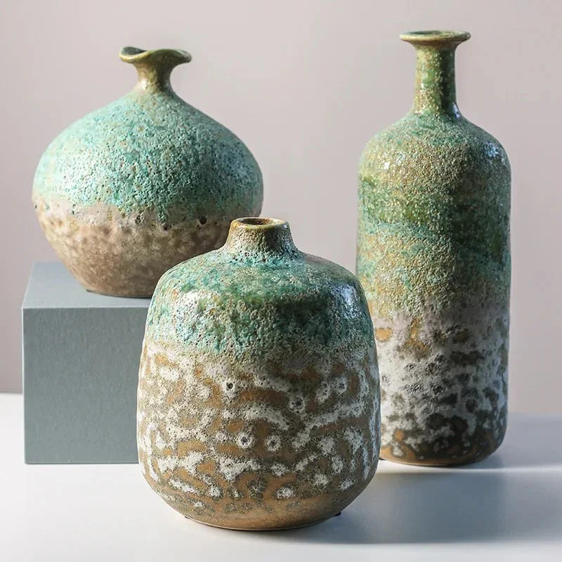 Nero Vase
