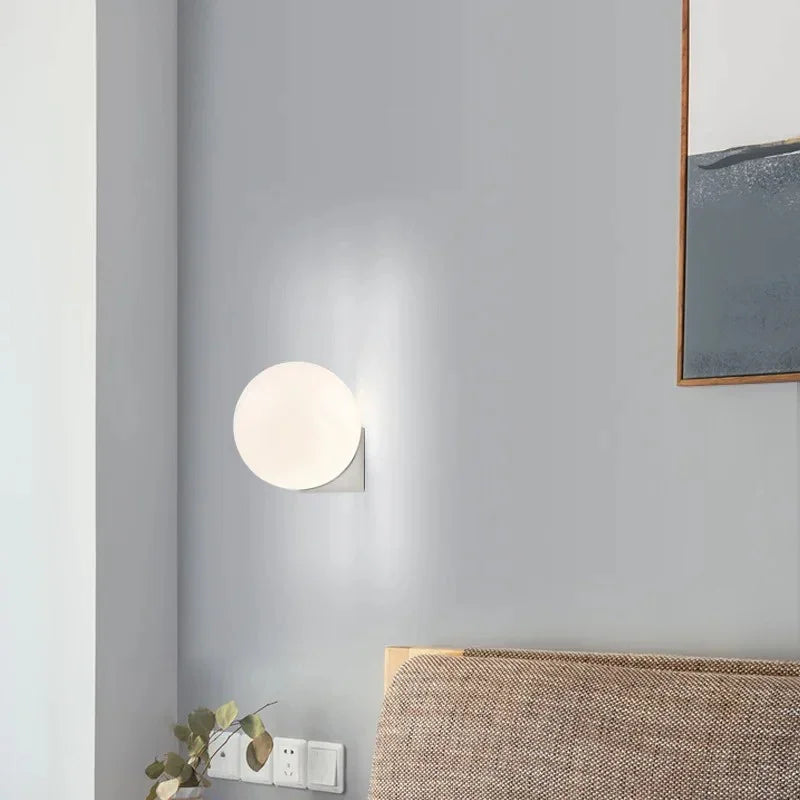 Arlo Wall Light