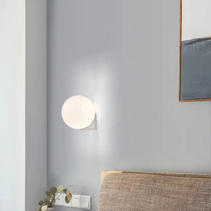 Arlo Wall Light
