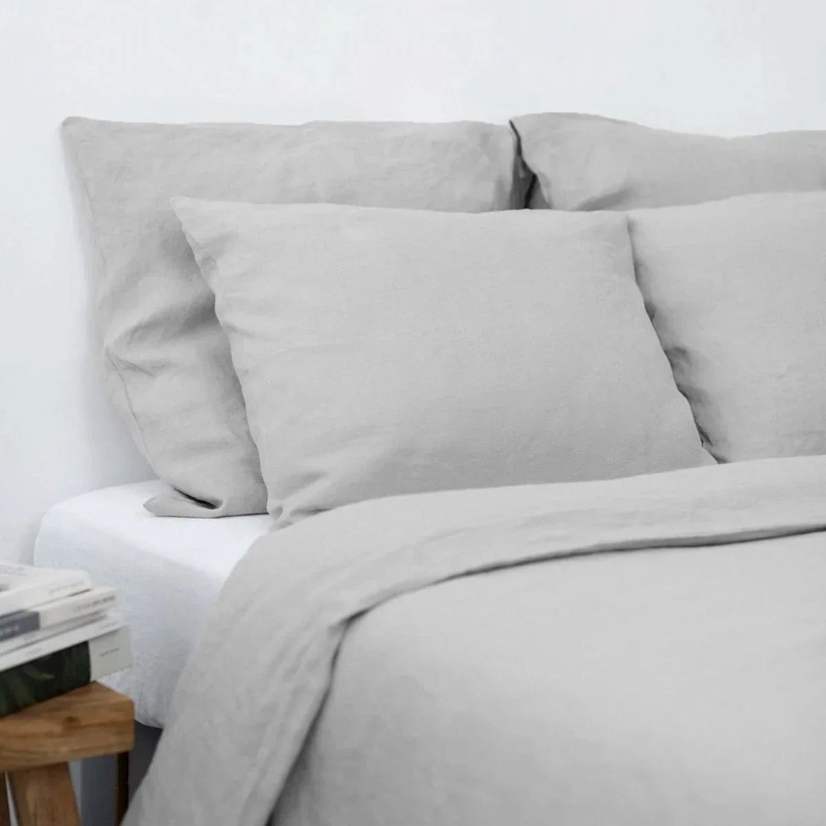 Elara Linen Bedding Set