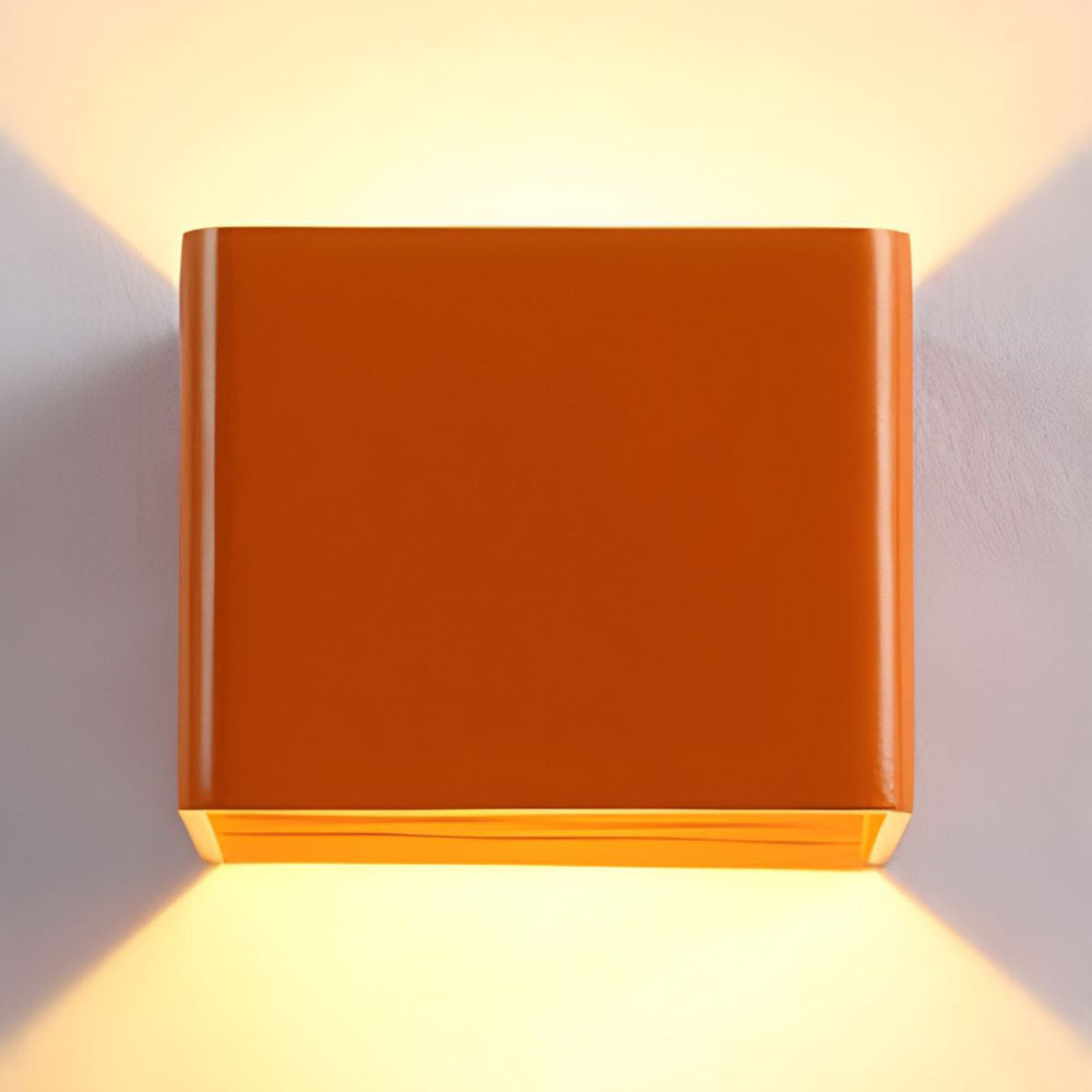 Vanta Wall Light