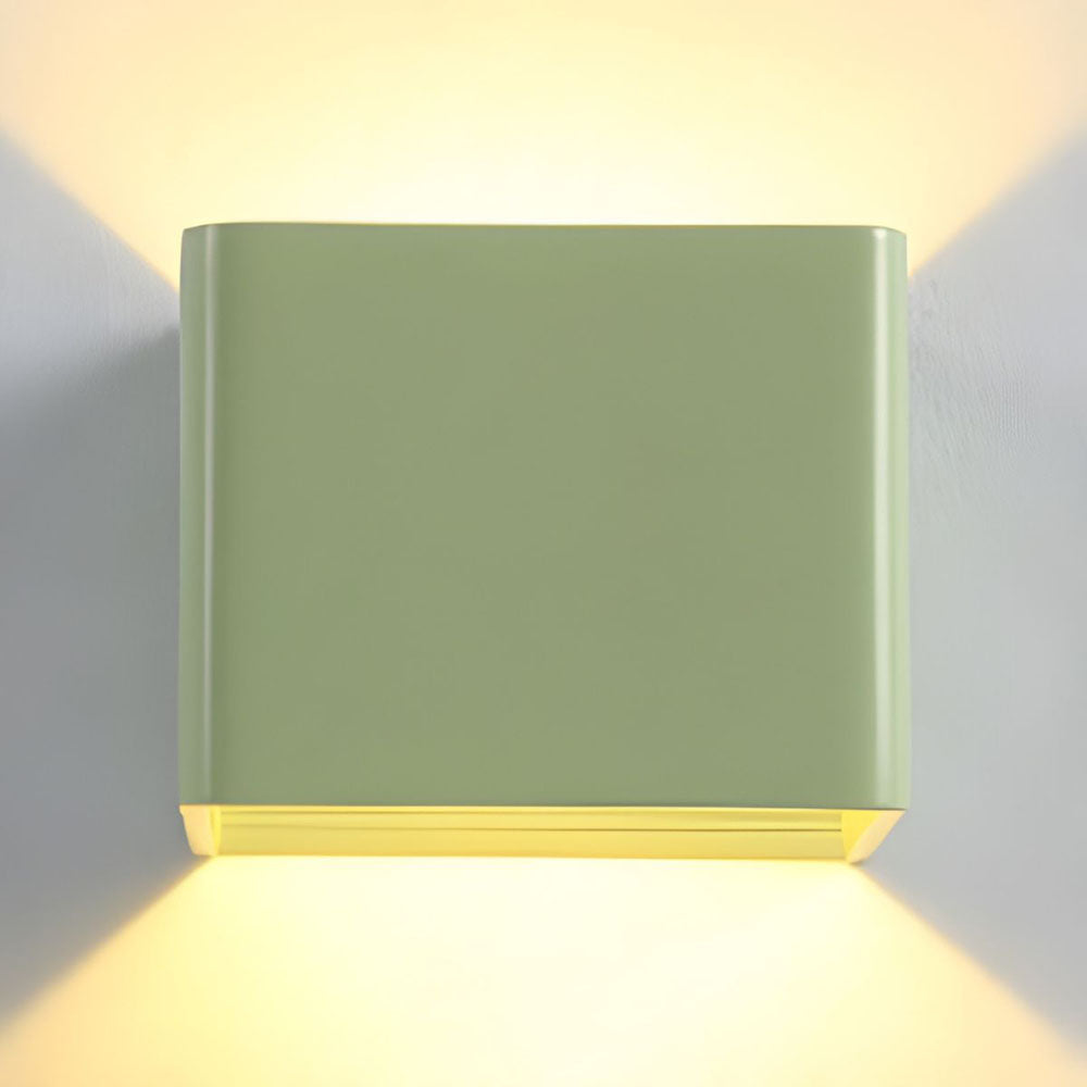 Vanta Wall Light