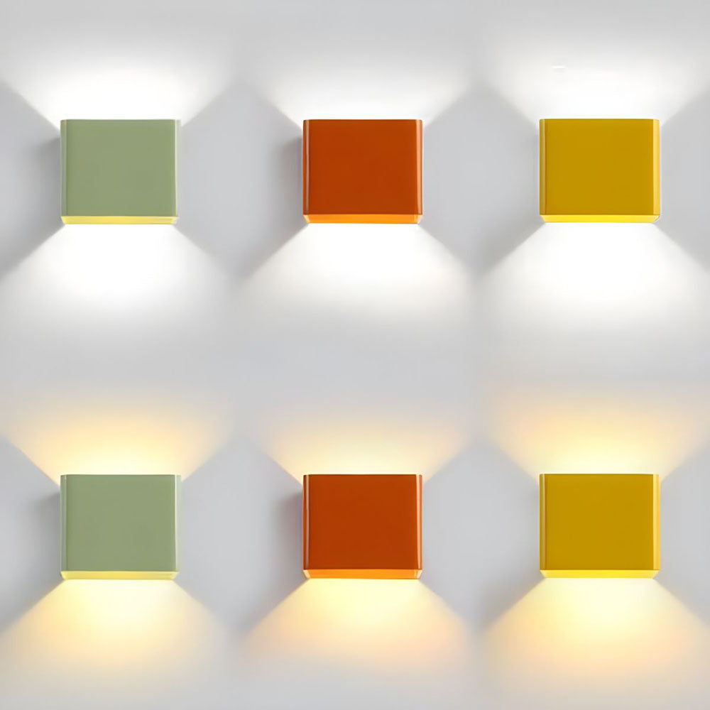 Vanta Wall Light