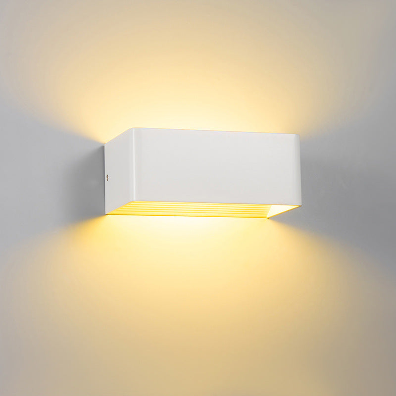 Vanta Wall Light